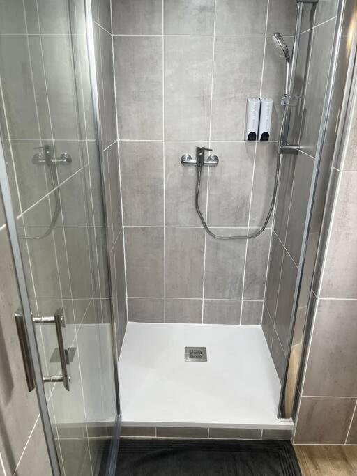 Verdi Studio Cosy Au Calme Parking Gratuit Chasse-sur-Rhône Zewnętrze zdjęcie
