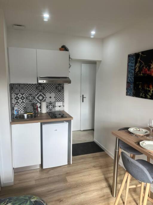 Verdi Studio Cosy Au Calme Parking Gratuit Chasse-sur-Rhône Zewnętrze zdjęcie